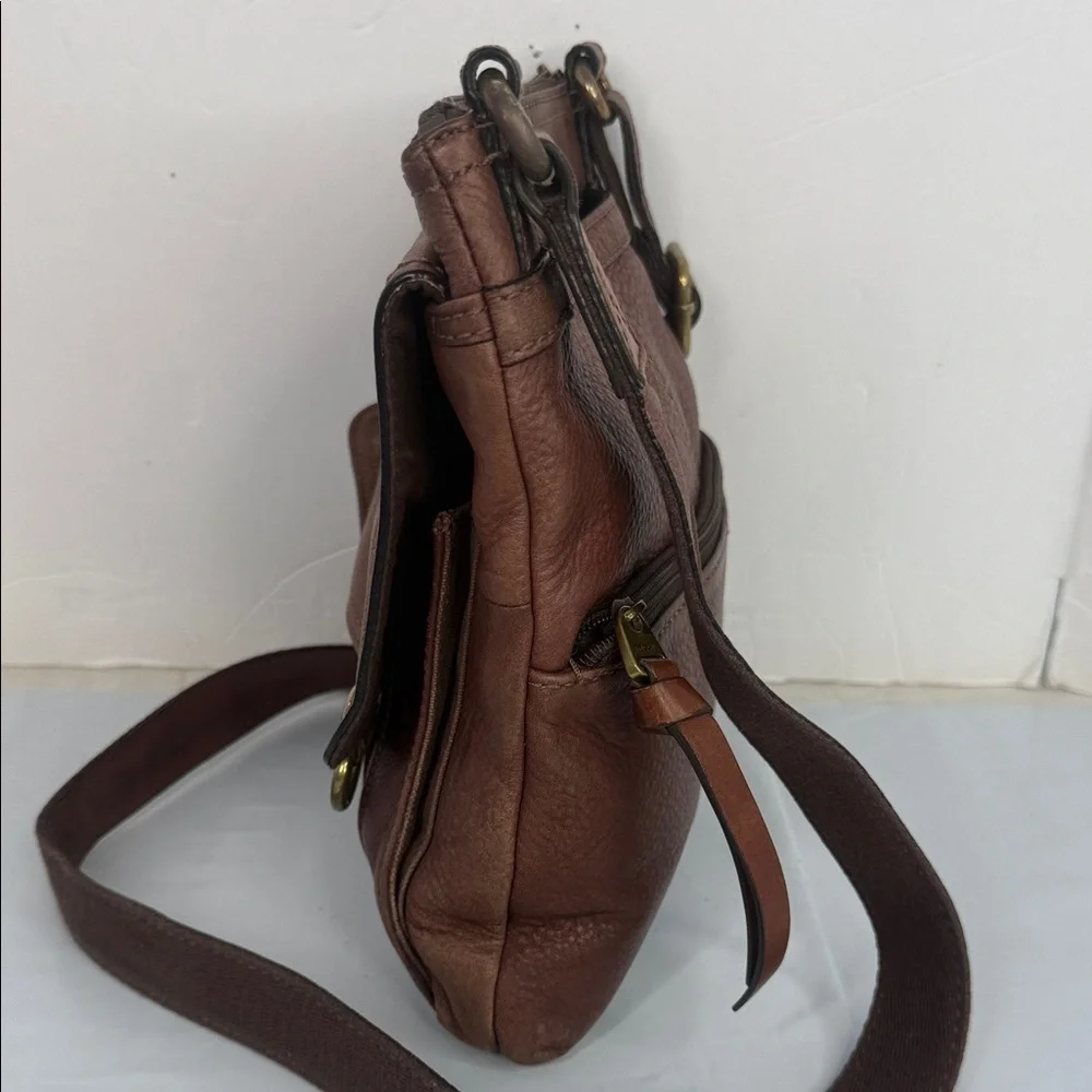 Fossil bag is a Morgan Traveler